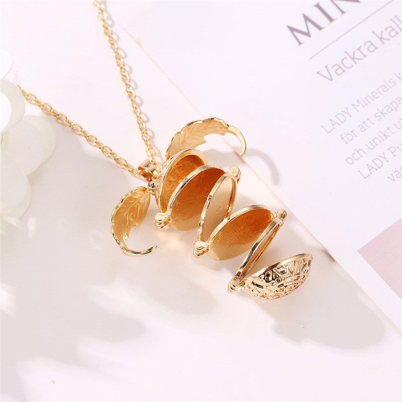 Multi-layer Wings Photo Box Necklace Locket Retro Photo Box