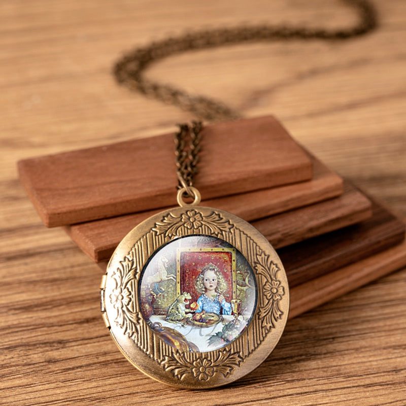 Vintage Cartoon Frog Angel Fairy Princess Glass Dome Photo Frame Locket Necklace