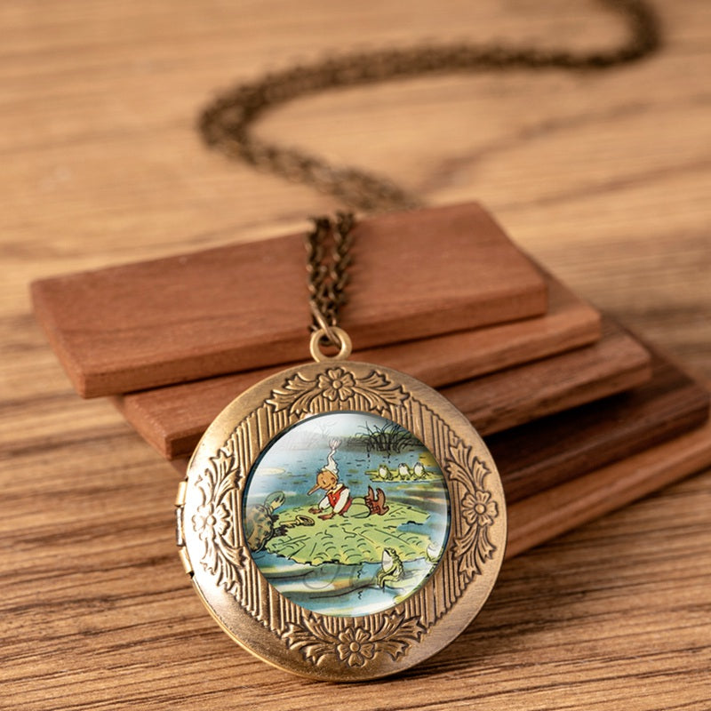 Vintage Cartoon Frog Angel Fairy Princess Glass Dome Photo Frame Locket Necklace