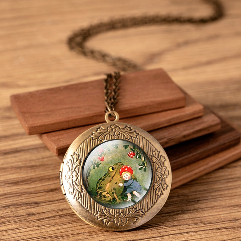 Vintage Cartoon Frog Angel Fairy Princess Glass Dome Photo Frame Locket Necklace