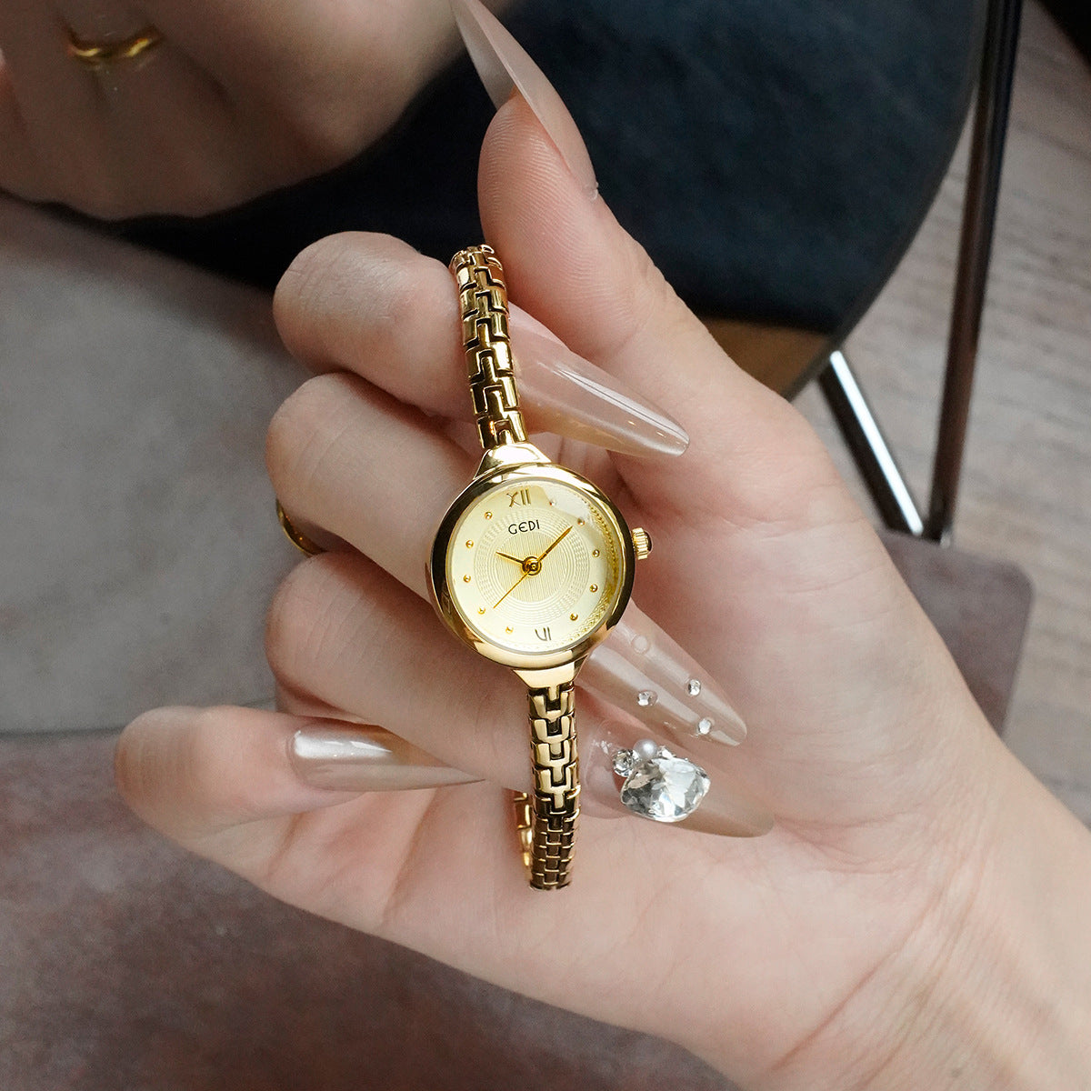 Mid-range Light-luxury Niche Quartz Bracelet Watch With A Sophisticated Versatile Compact And Refined Design